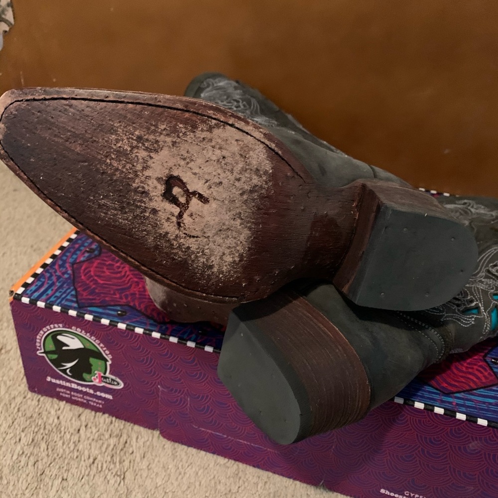 Dusty Rocker Women’s Boots - Picture 5 of 8